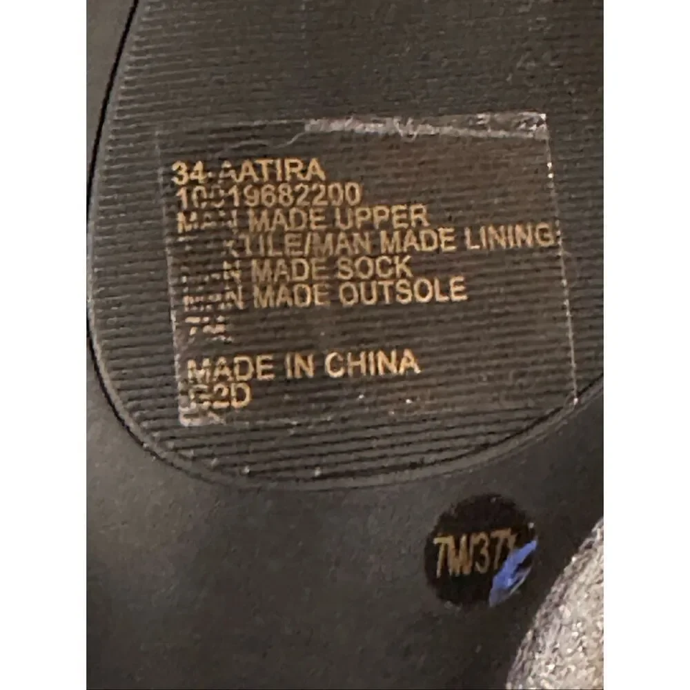 NWT On 34th kitten heel booties